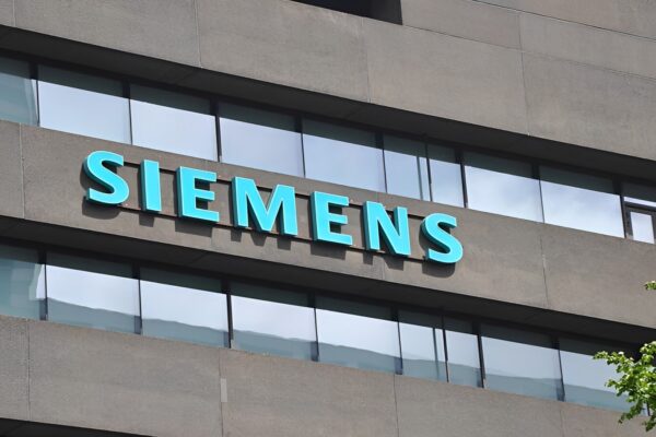 Siemens secures Rs. 26,000Cr Indian Railways locomotive contract